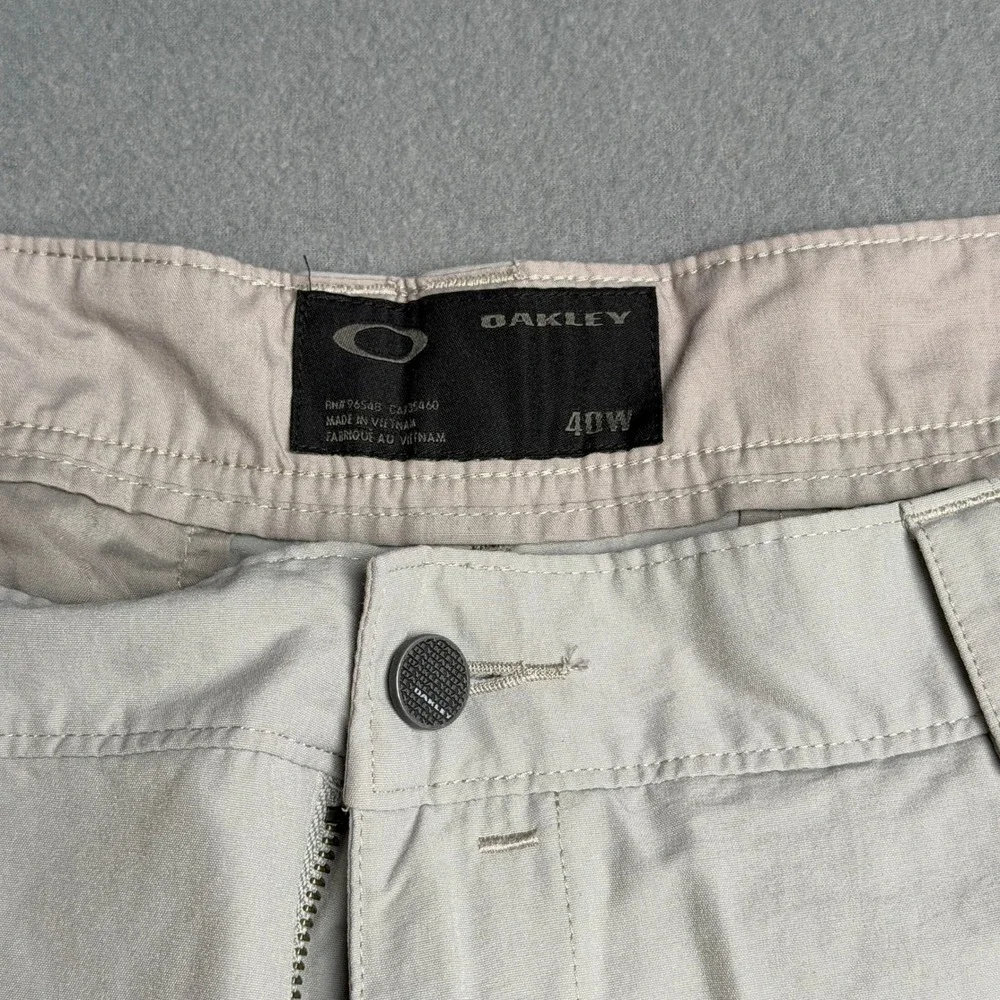 Oakley Mens Tan Khaki Flat Front Performance Golf Shorts Size 40W